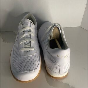 Nike waffle Racer 111 Men’s white sneakers size 11